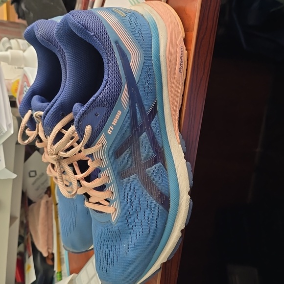 ASICS GT 1000 - Picture 4 of 5